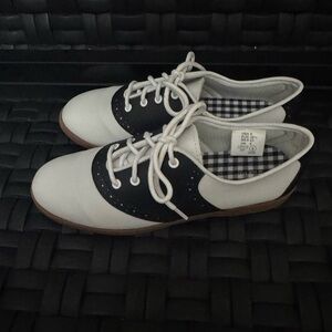 Classic Black and White Women's Oxfords Saddle shoes 6